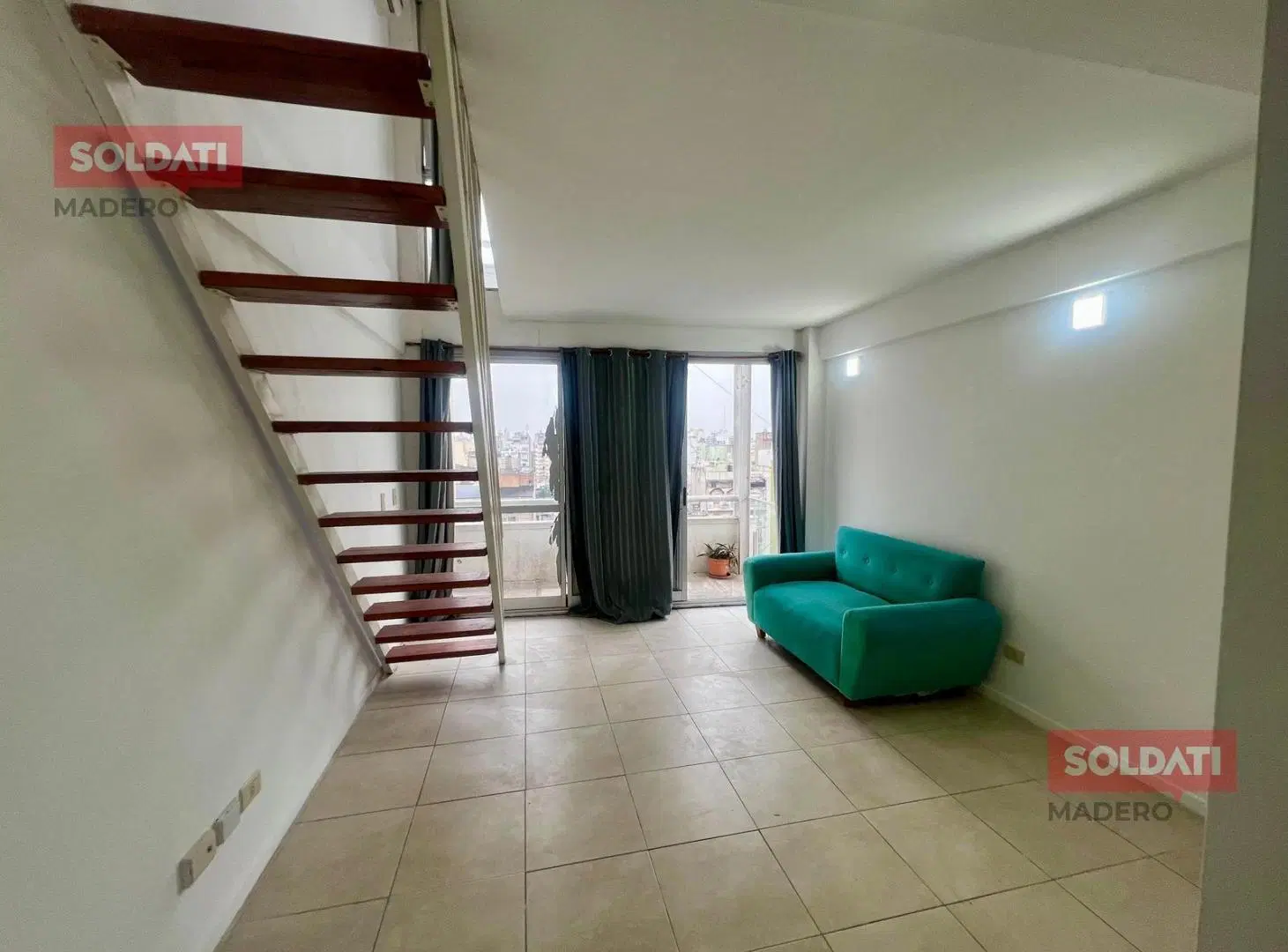 Venta Departamento dos ambientes dúplex en Monserrat 4