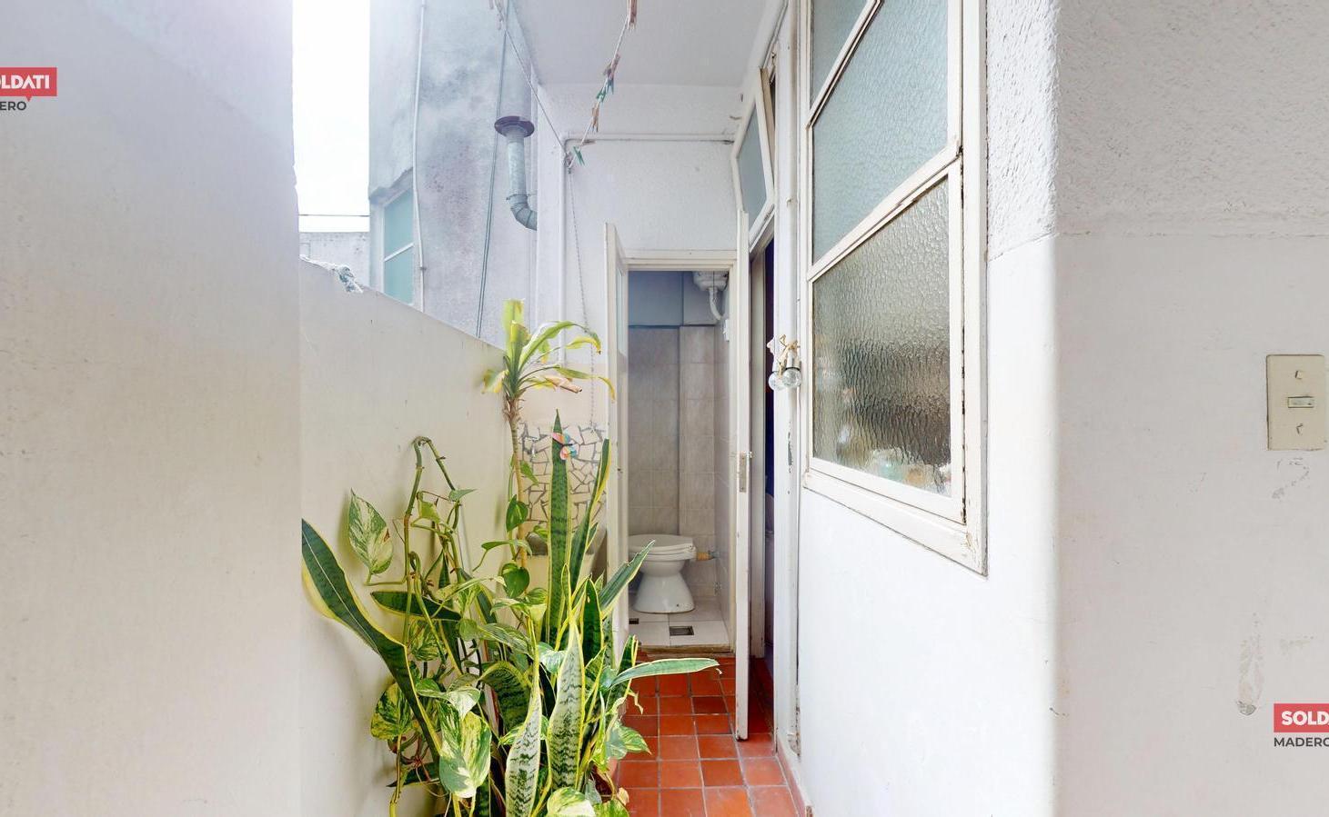 Foto de Venta Amplio 3 ambientes con Dependencia / 108m2 / a metros de UADE, imagen 3
