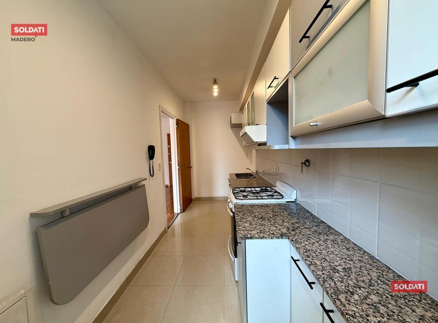 Foto de Alquiler Departamento 3 ambientes 2 baños Cochera Barracas, imagen 3