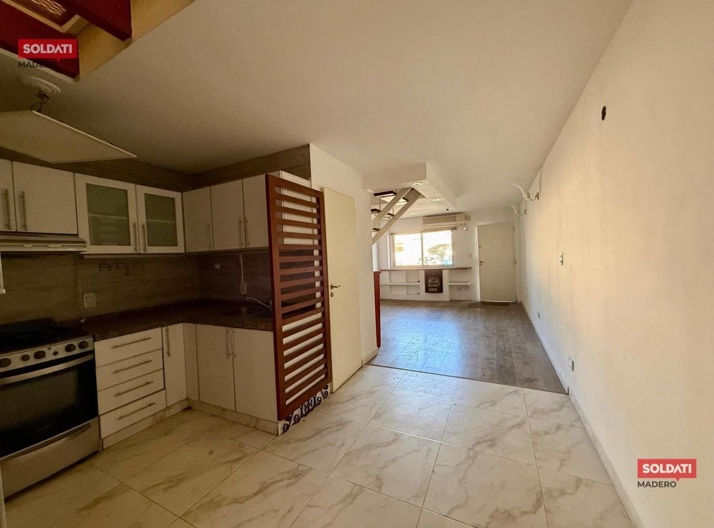 Foto de Venta PH Dúplex de 3 ambientes con terraza Villa Dominico APTO CREDITO, imagen 2