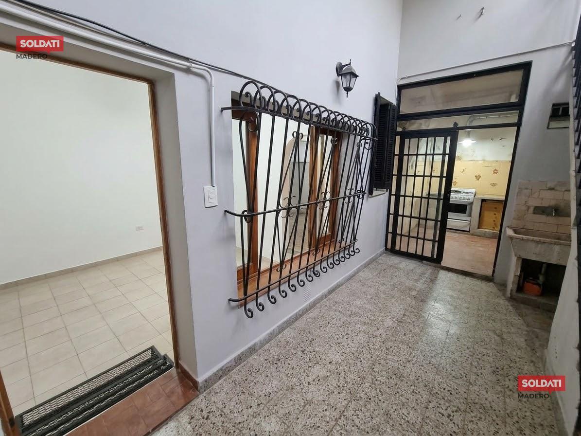 Foto de Oportunidad Venta PH 3 ambientes Parque Patricios sin expensas, imagen 2