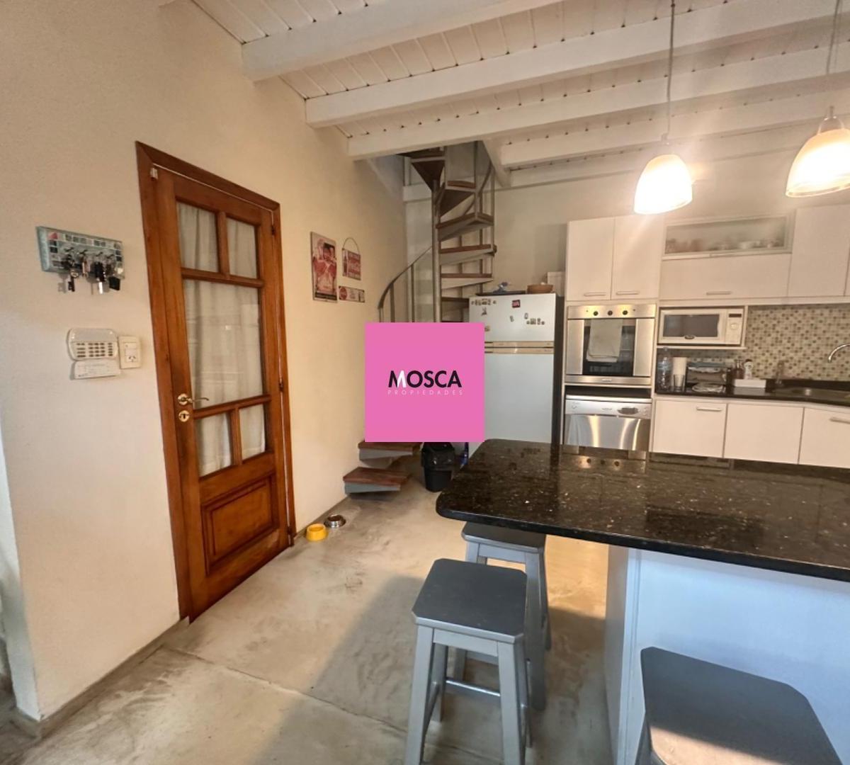 Encantadora Casa con Pileta Moreno Centro Permuto 1