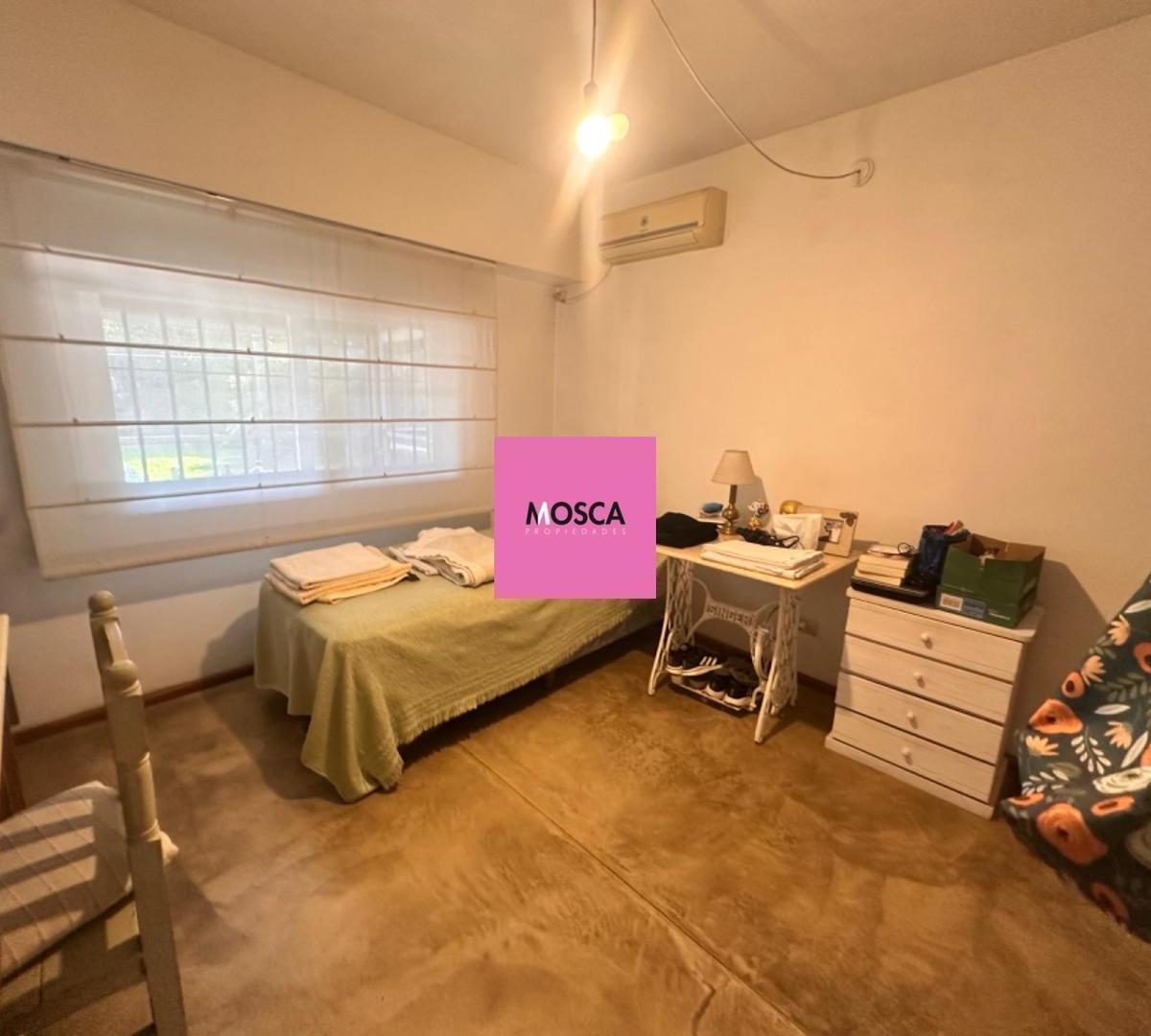 Encantadora Casa con Pileta Moreno Centro Permuto 5