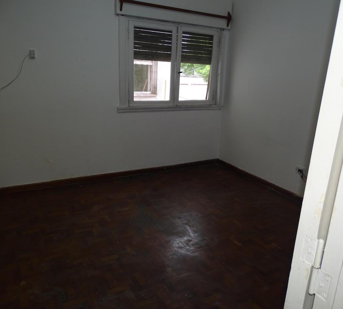 En Venta Departamento Moreno Centro con 3 Dorm. 4