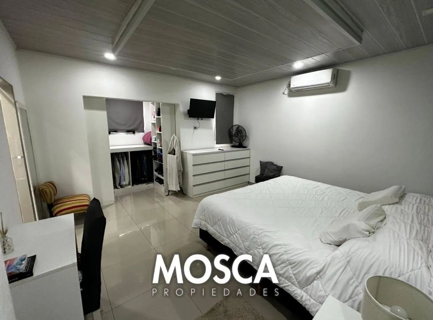 VENDO LA REJA CASA PILETA FINACIA DUEÑO 2
