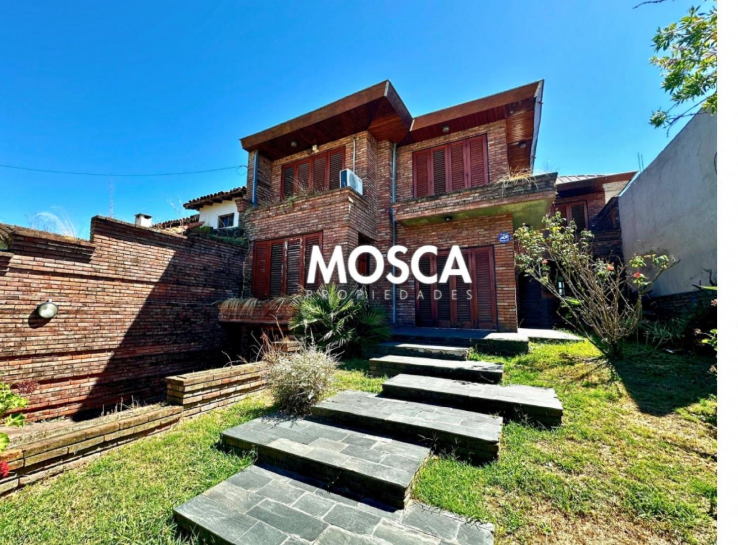 Casa en venta Paso del Rey centro