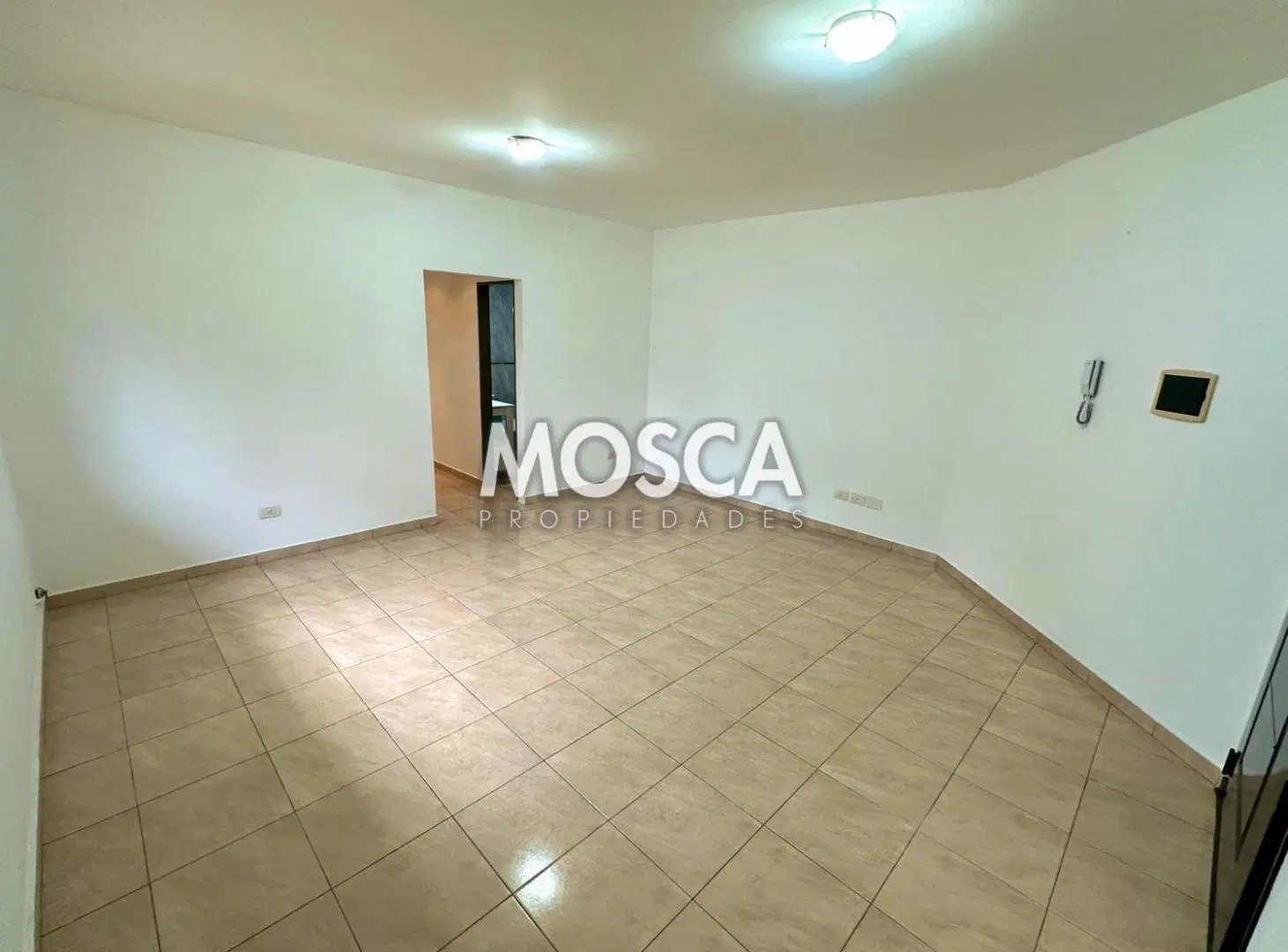 Departamento dos ambientes con cochera Moreno centro 2