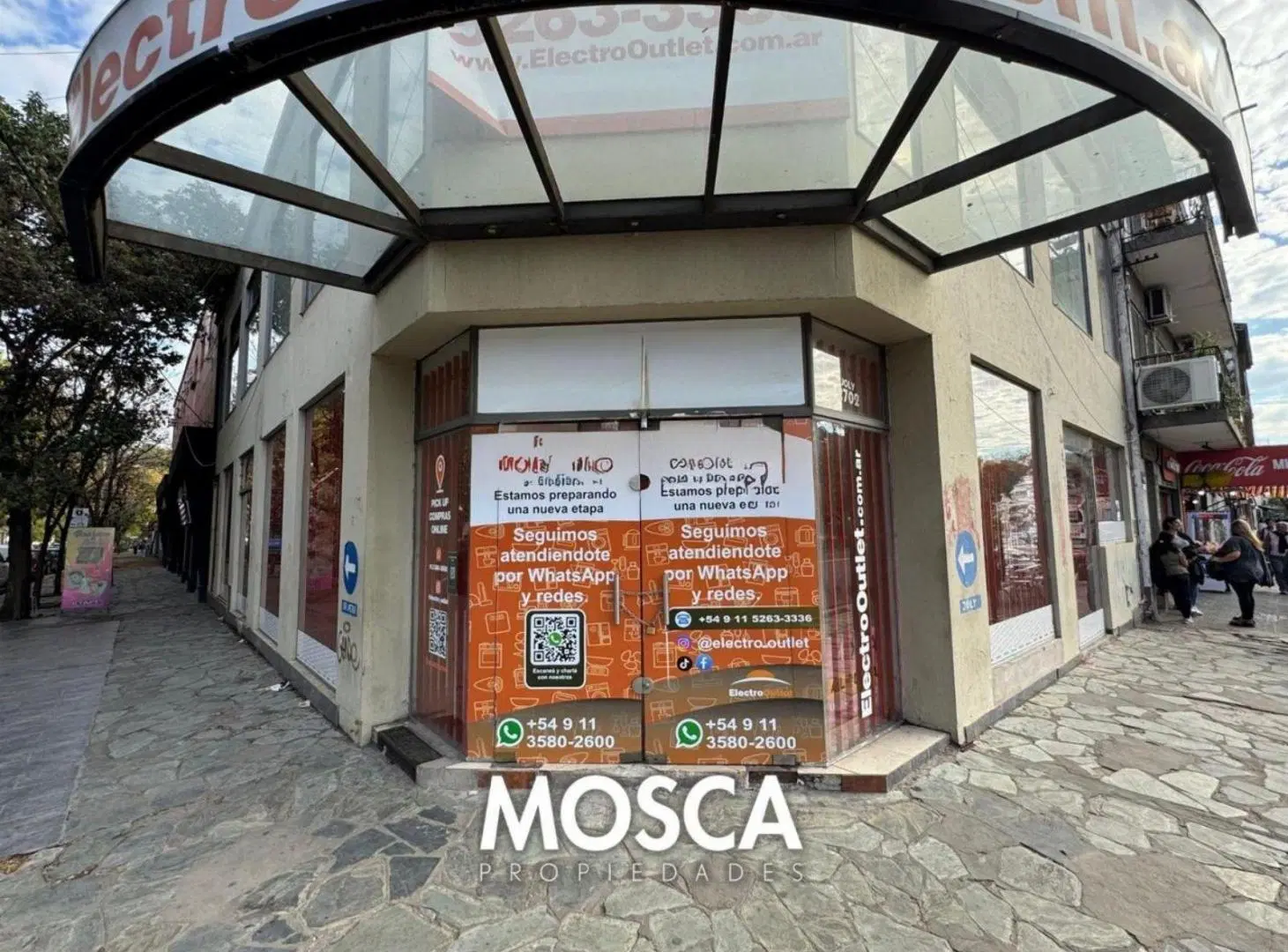 Local en alquiler frente estación Moreno 5