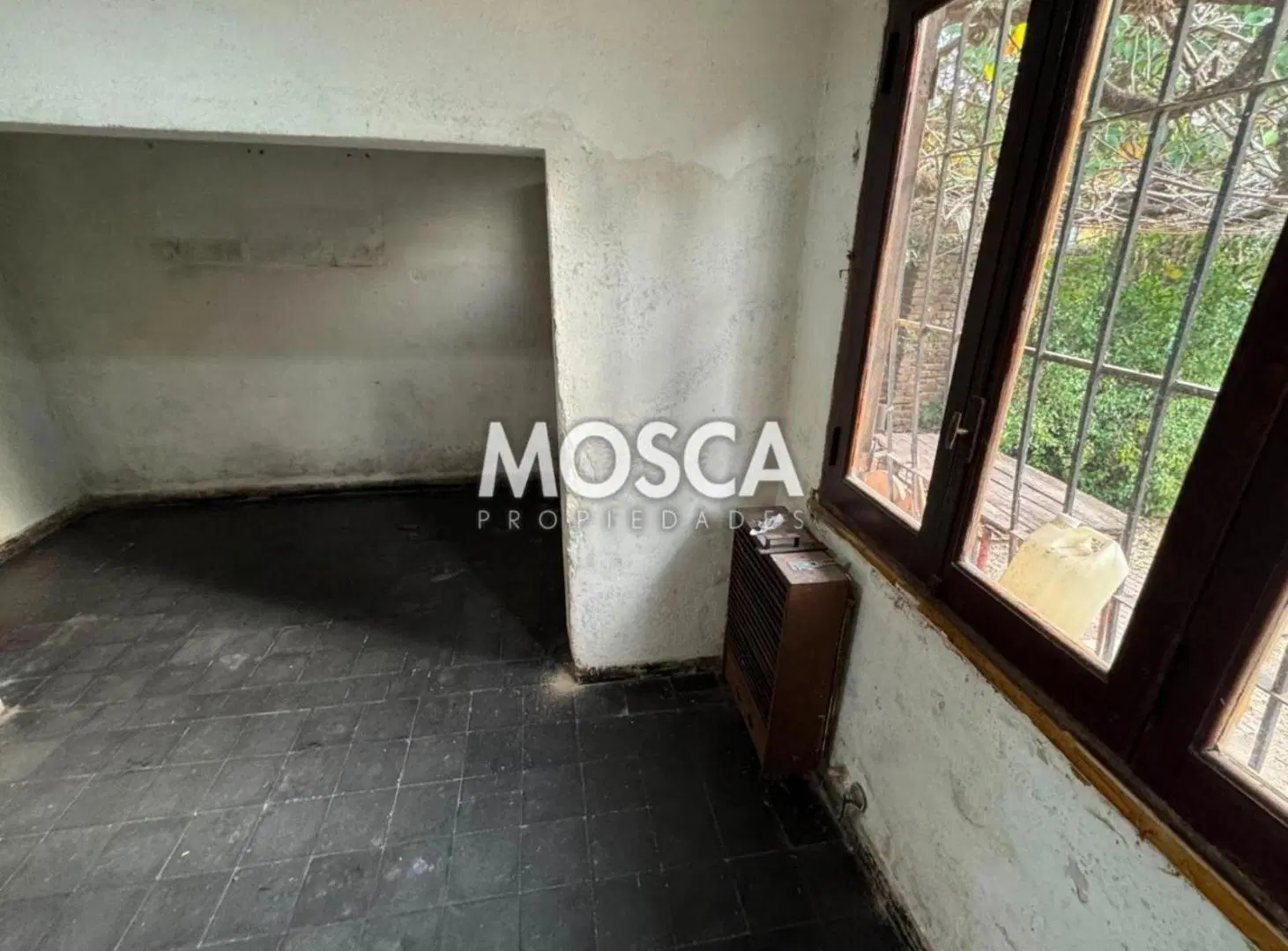 Casa a refaccionar en Moreno 5
