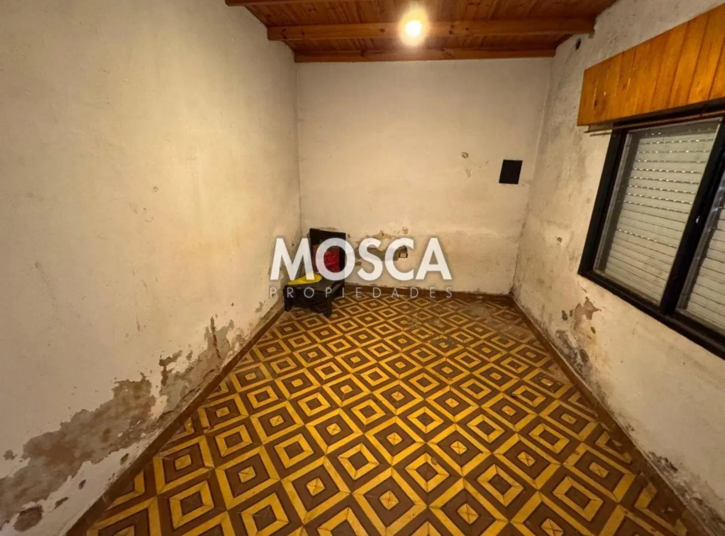 Casa a refaccionar en Moreno 2