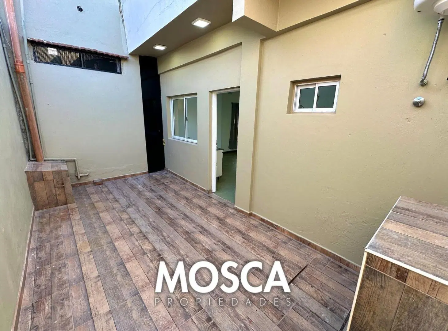 Casa en alquiler Moreno 8