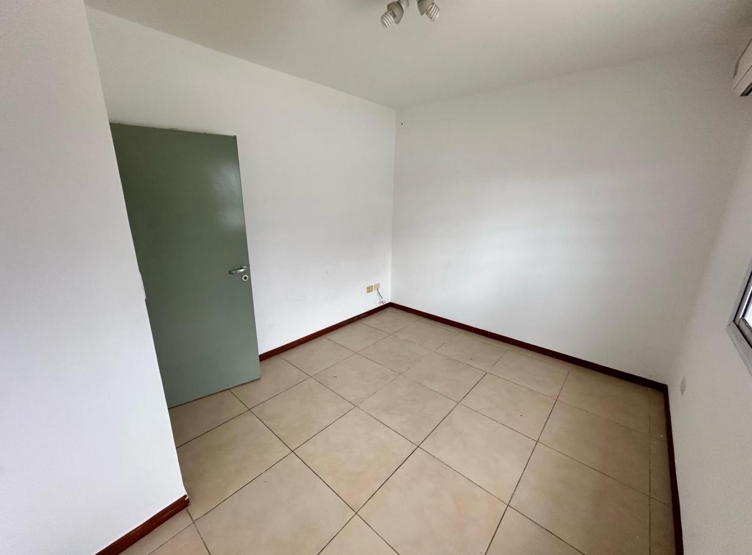 Foto de Departamento 3 ambientes con cochera - Moreno, imagen 5