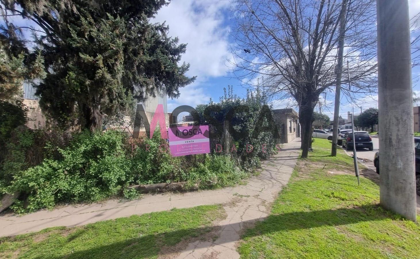 Foto de CASA EN VENTA ESQUINA COMERCIAL MORENO, imagen 1