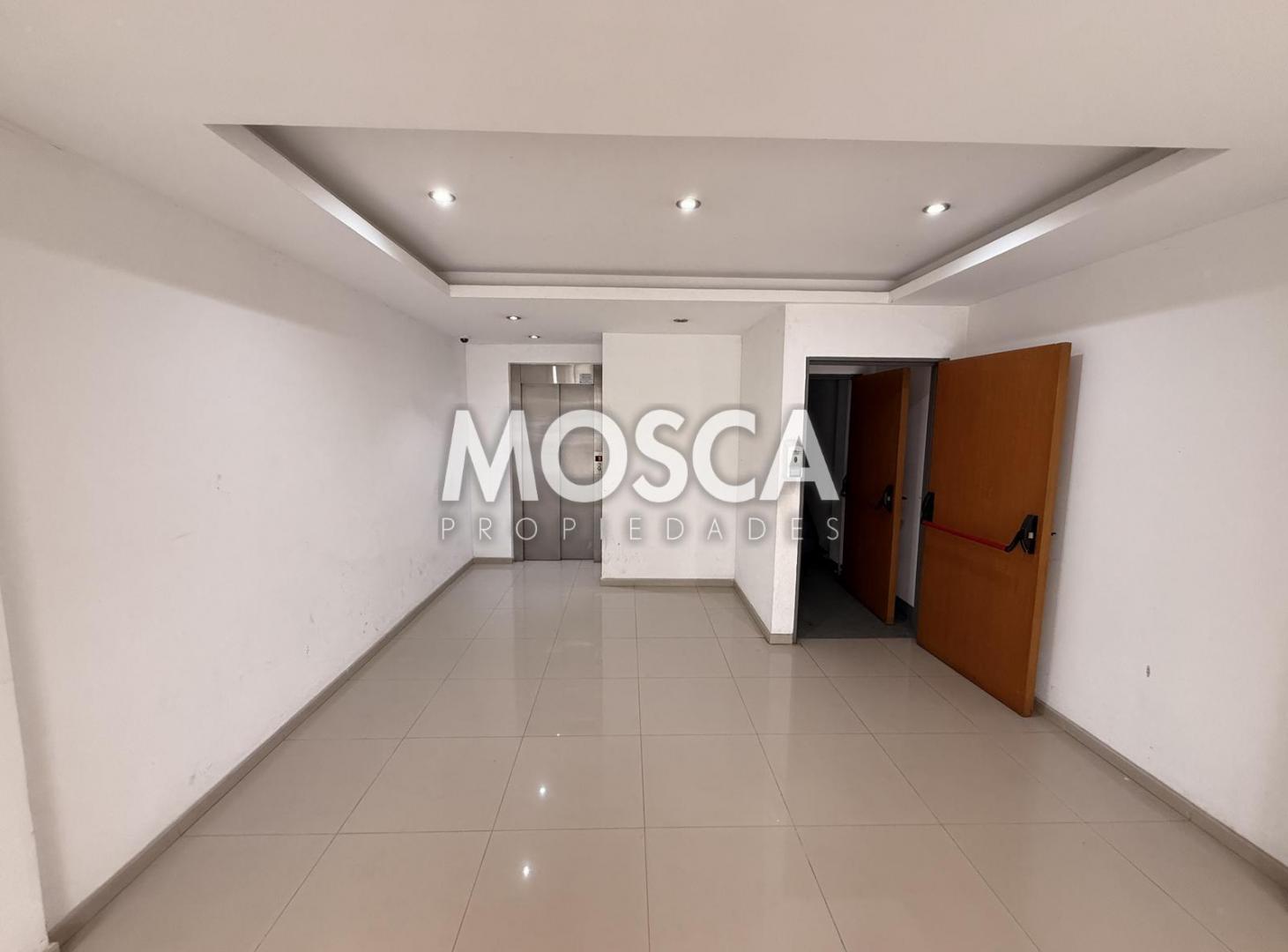 Foto de Monoambiente con cochera en venta Moreno centro, imagen 5
