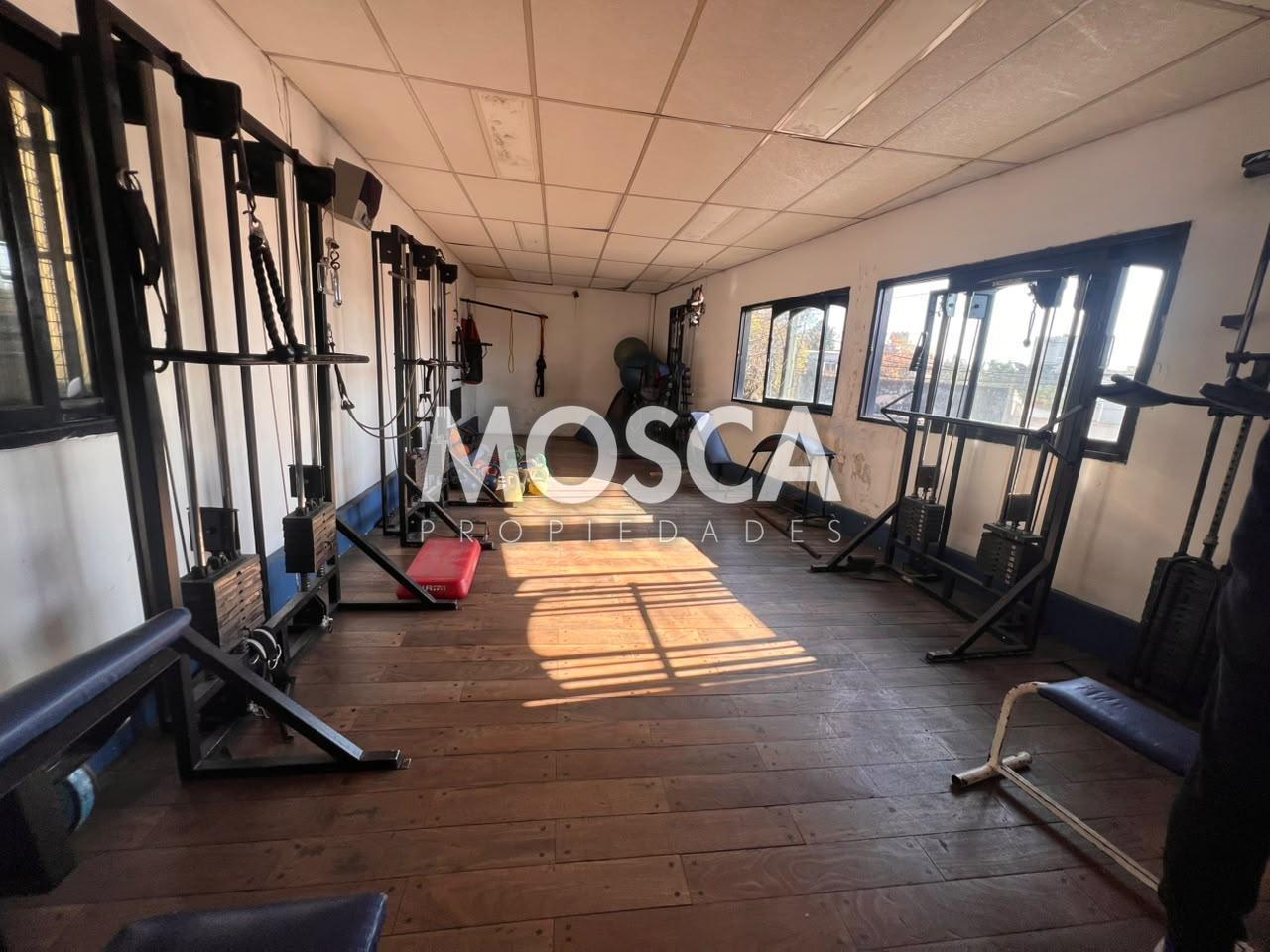 Foto de vendo ideal inversor importante esquina Galpón gran terreno y casa, imagen 5