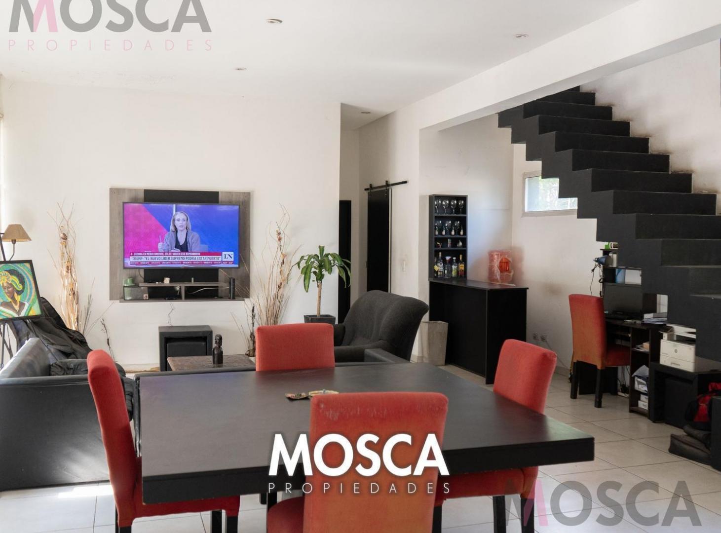 Foto de Casa en venta barrio privado La Cesarina Zona oeste, imagen 1