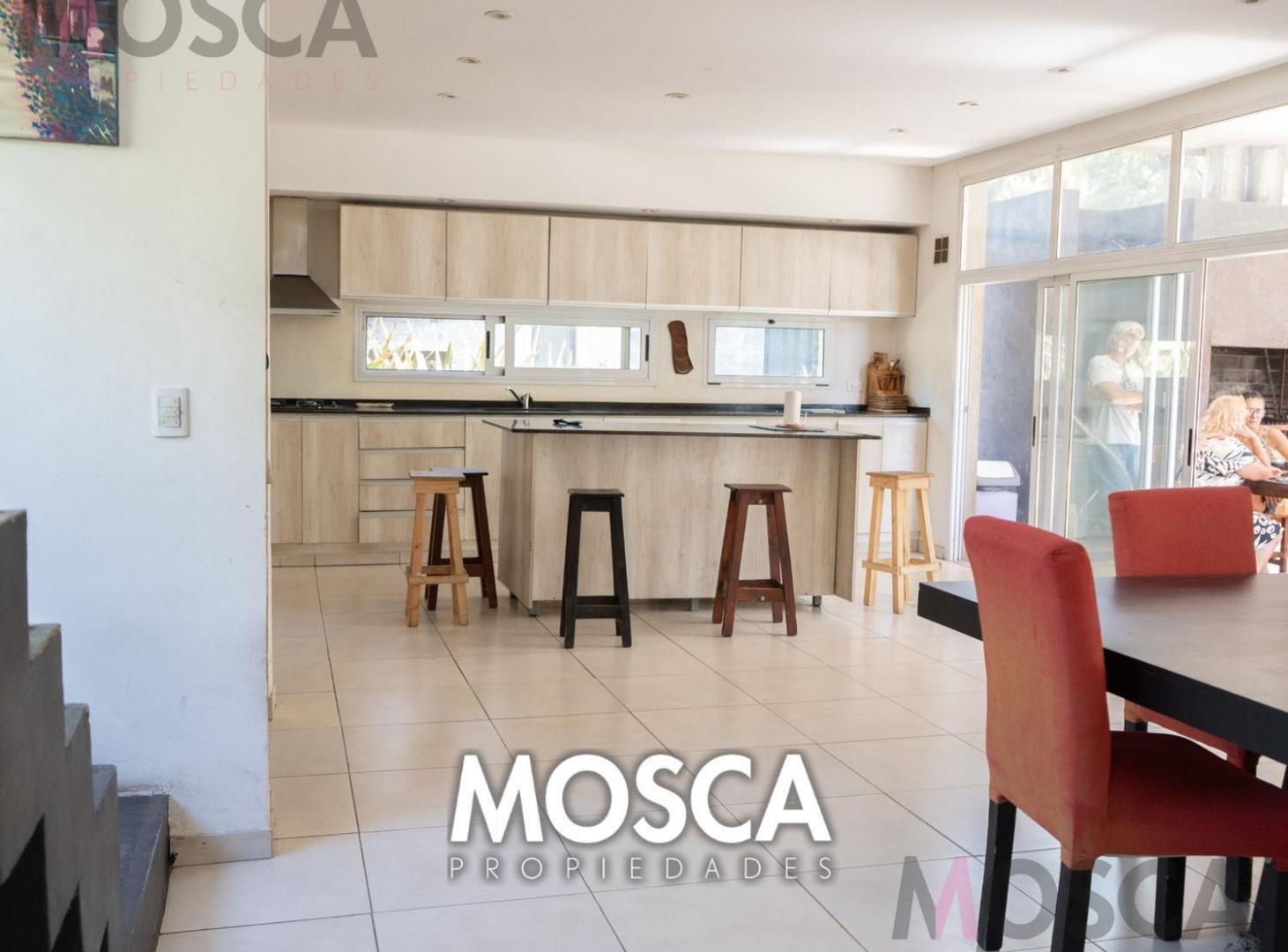 Foto de Casa en venta barrio privado La Cesarina Zona oeste, imagen 4