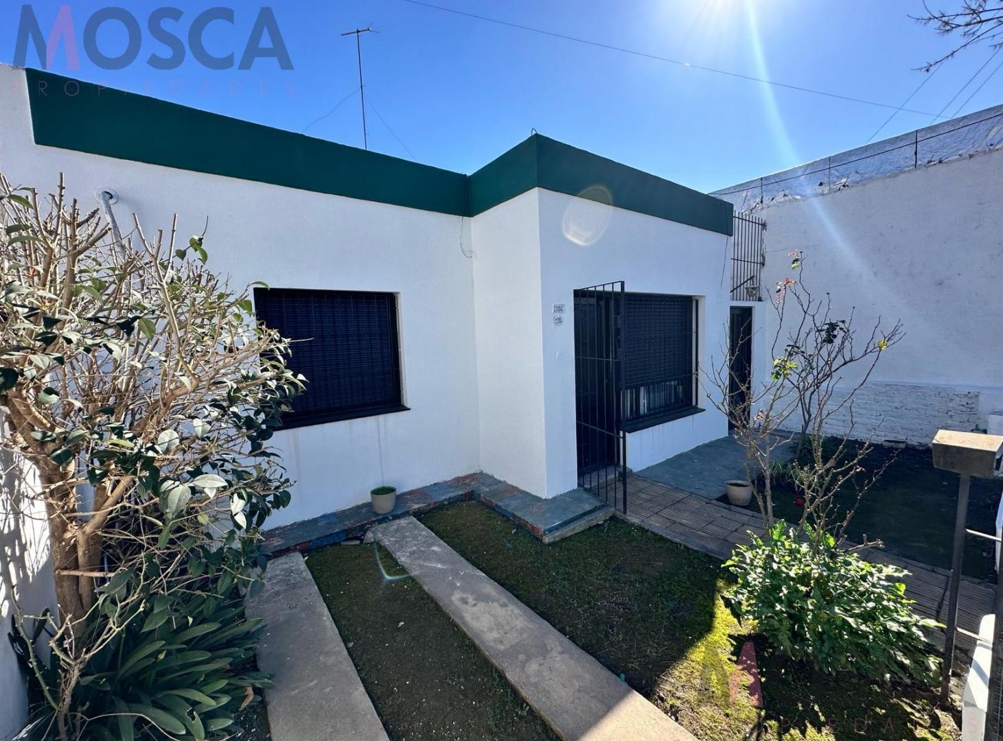 Foto de Casa en venta Moreno centro PERMUTA, imagen 1