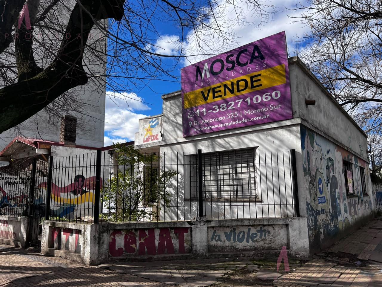Foto de En venta ideal inversor importante esquina en Moreno centro, imagen 1