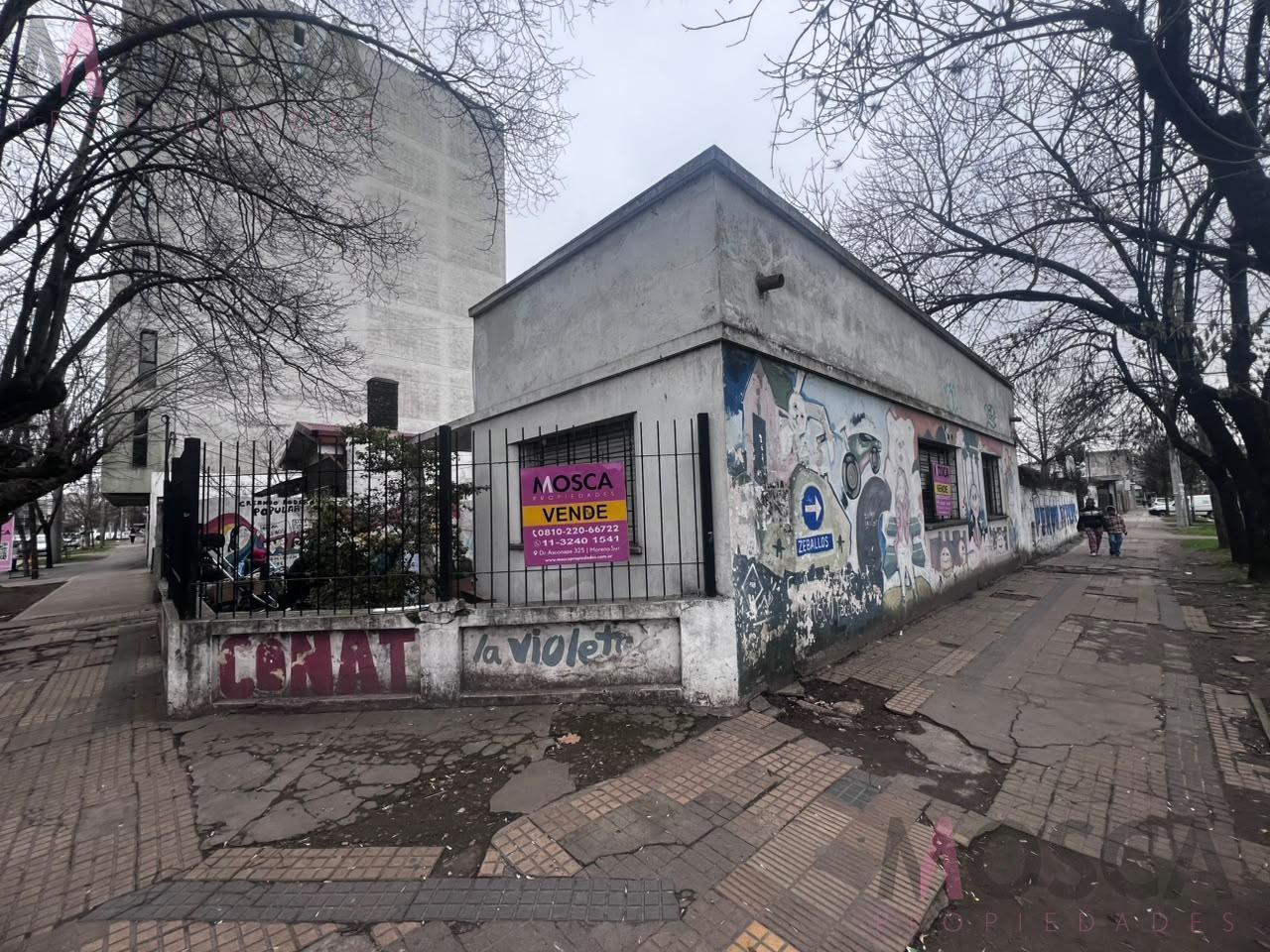 Foto de En venta ideal inversor importante esquina en Moreno centro, imagen 3