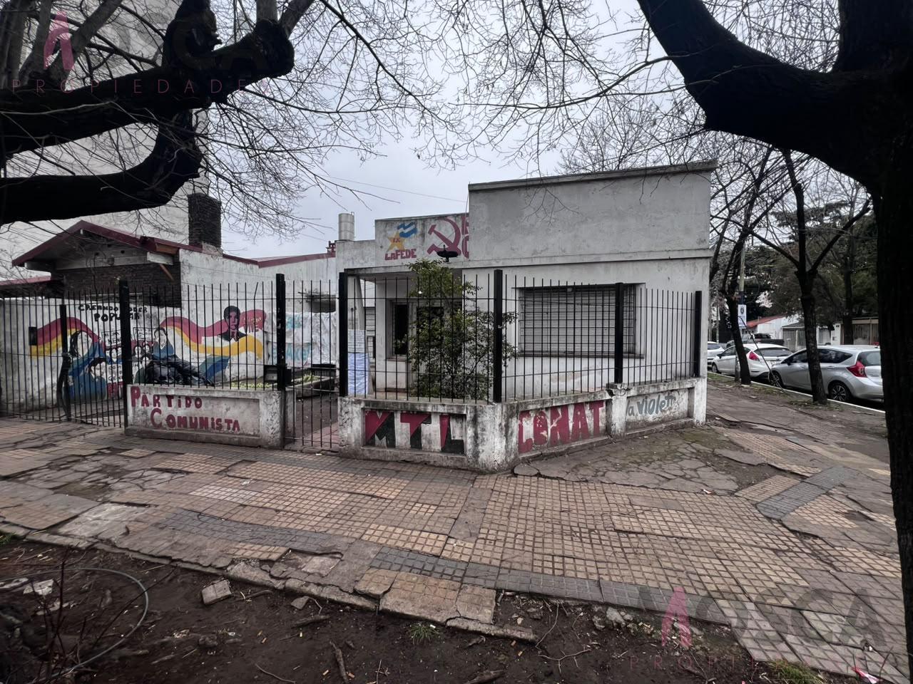 Foto de En venta ideal inversor importante esquina en Moreno centro, imagen 4