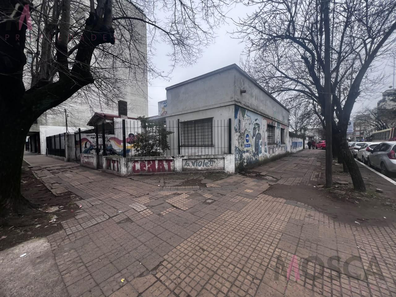 Foto de En venta ideal inversor importante esquina en Moreno centro, imagen 5