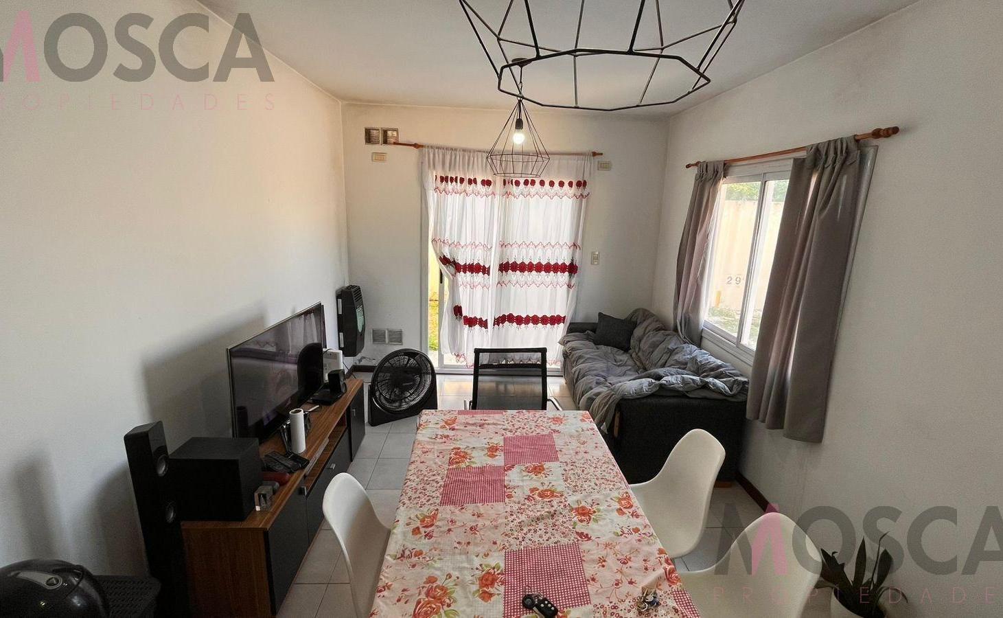 Foto de Vendo Departamento en Moreno seguridad 24 hs piscina, imagen 1