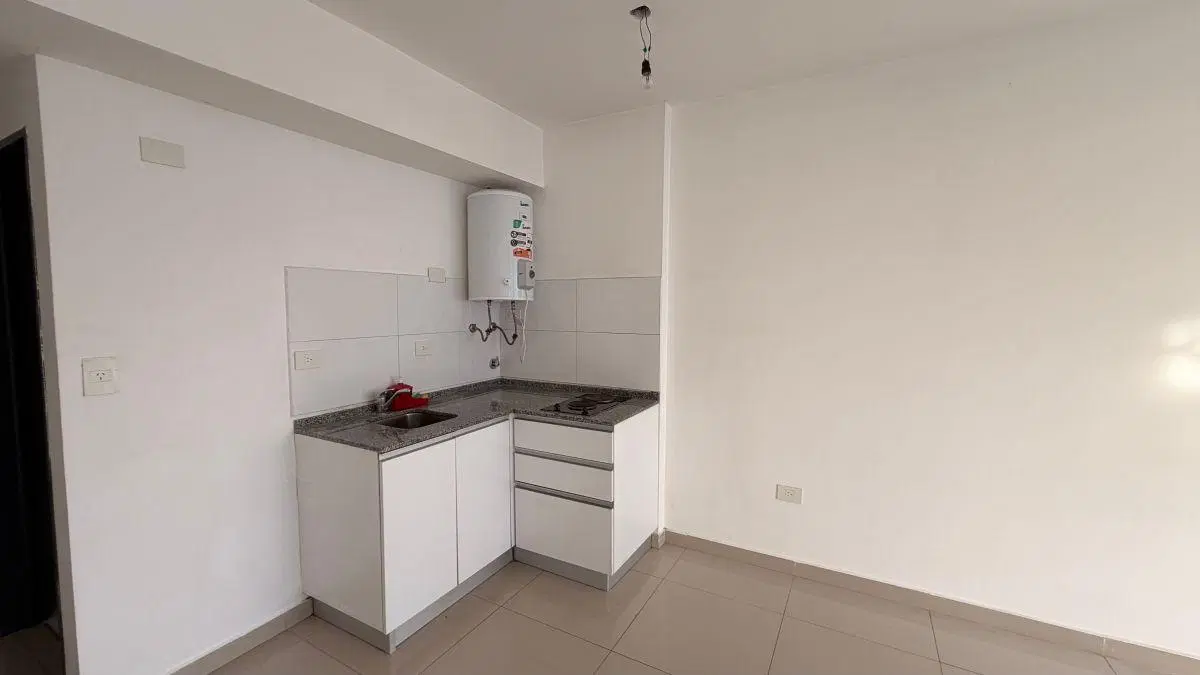 ALQUILER MONOAMBIENTE DIVISIBLE con BALCON EN SAN CRISTOBAL 4