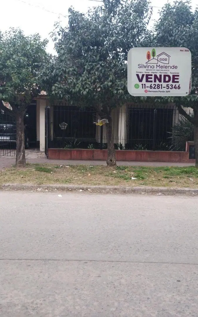 Casa en venta tres habitaciones en amplio terreno 2