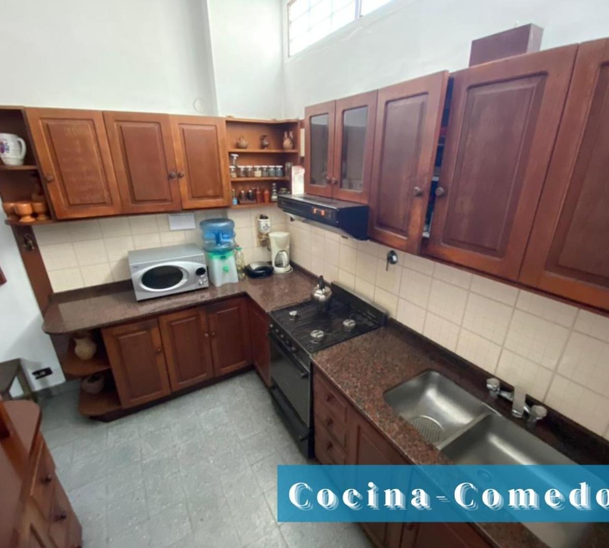 Bajo de Precio Casa 4 Ambientes C/cochera C/jardin Pileta 3