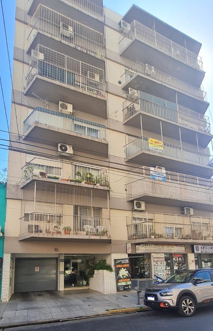 Departamento 4 Ambientes C/ Cochera S. Martin Centro 3