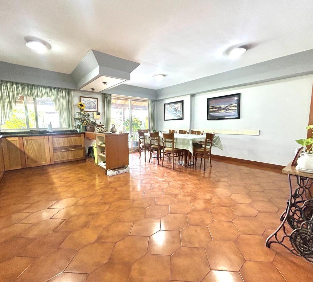 Expecional E Imperdible Chalet 5 Ambientes 2