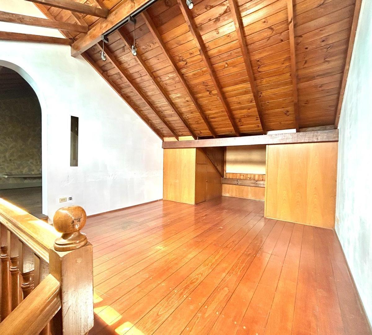 Expecional E Imperdible Chalet 5 Ambientes 3