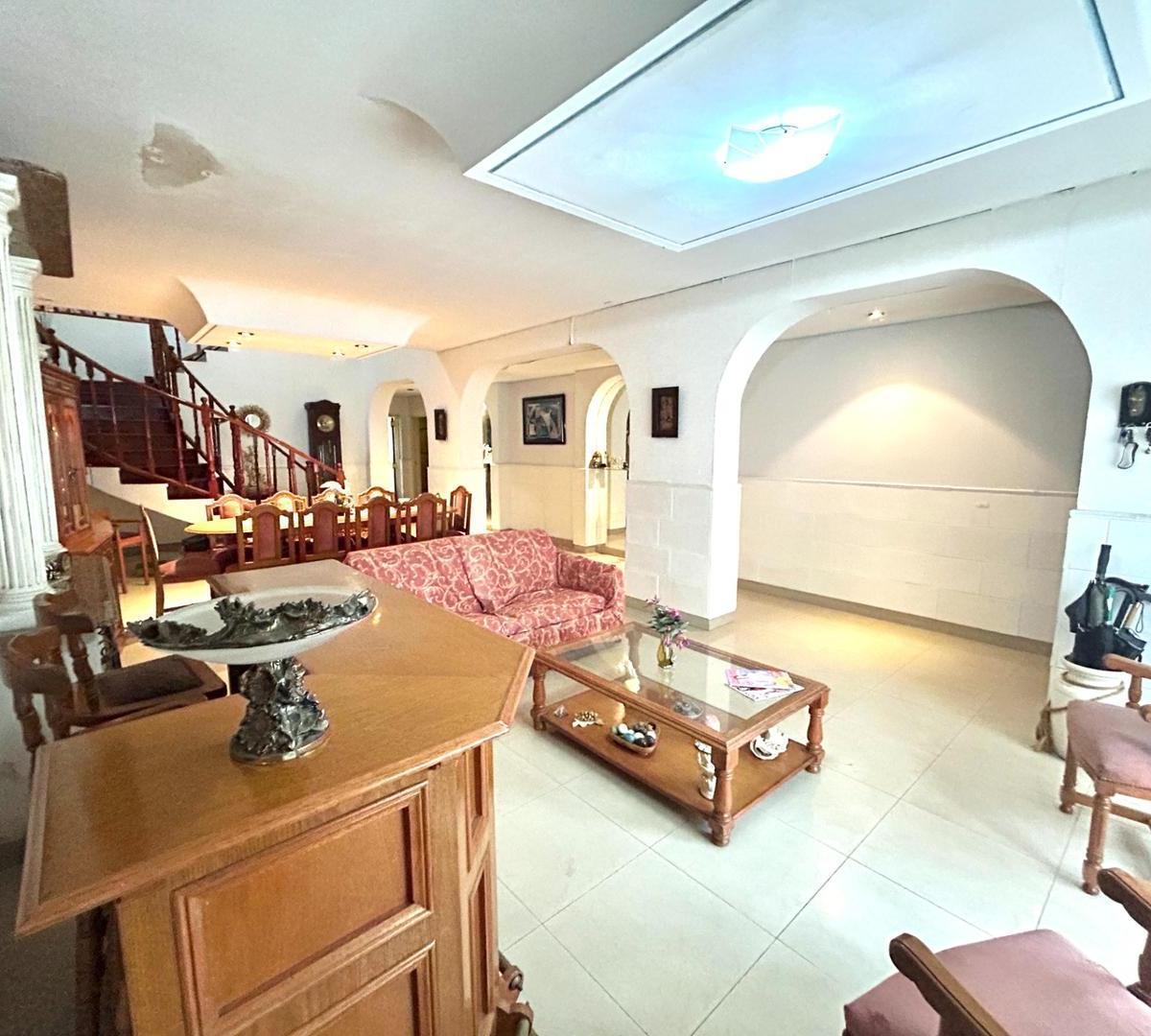 Expecional E Imperdible Chalet 5 Ambientes 2