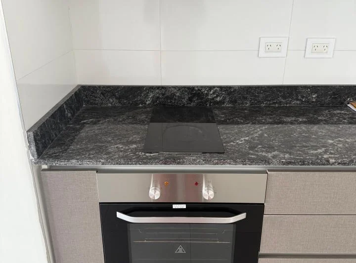 Amplio Monoambiente con balcón 5