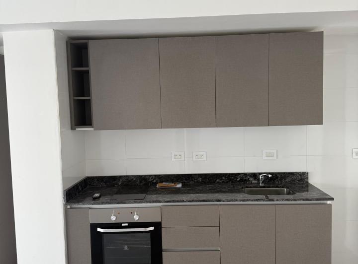 Amplio Monoambiente con balcón 3