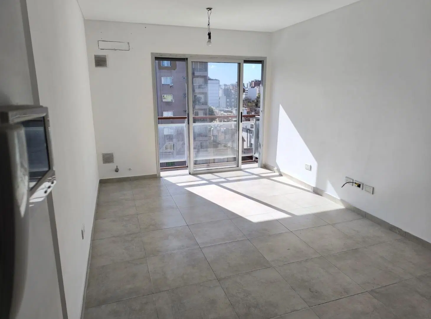 Departamento en alquiler en Moron 2 amb con cochera 2