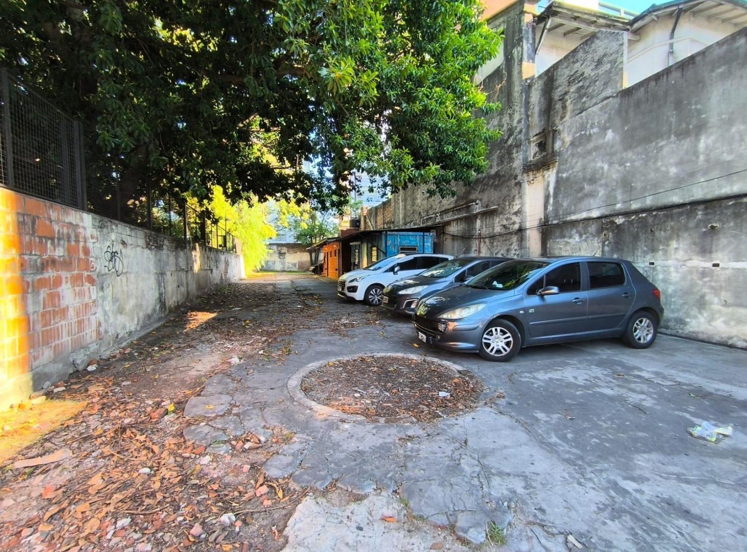 Foto de Dos lotes con local comercial y estac sobre Av. Rivadavia, imagen 3