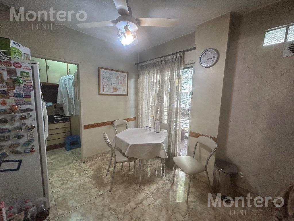 Venta,4 Ambientes, gran patio, balcon, cochera