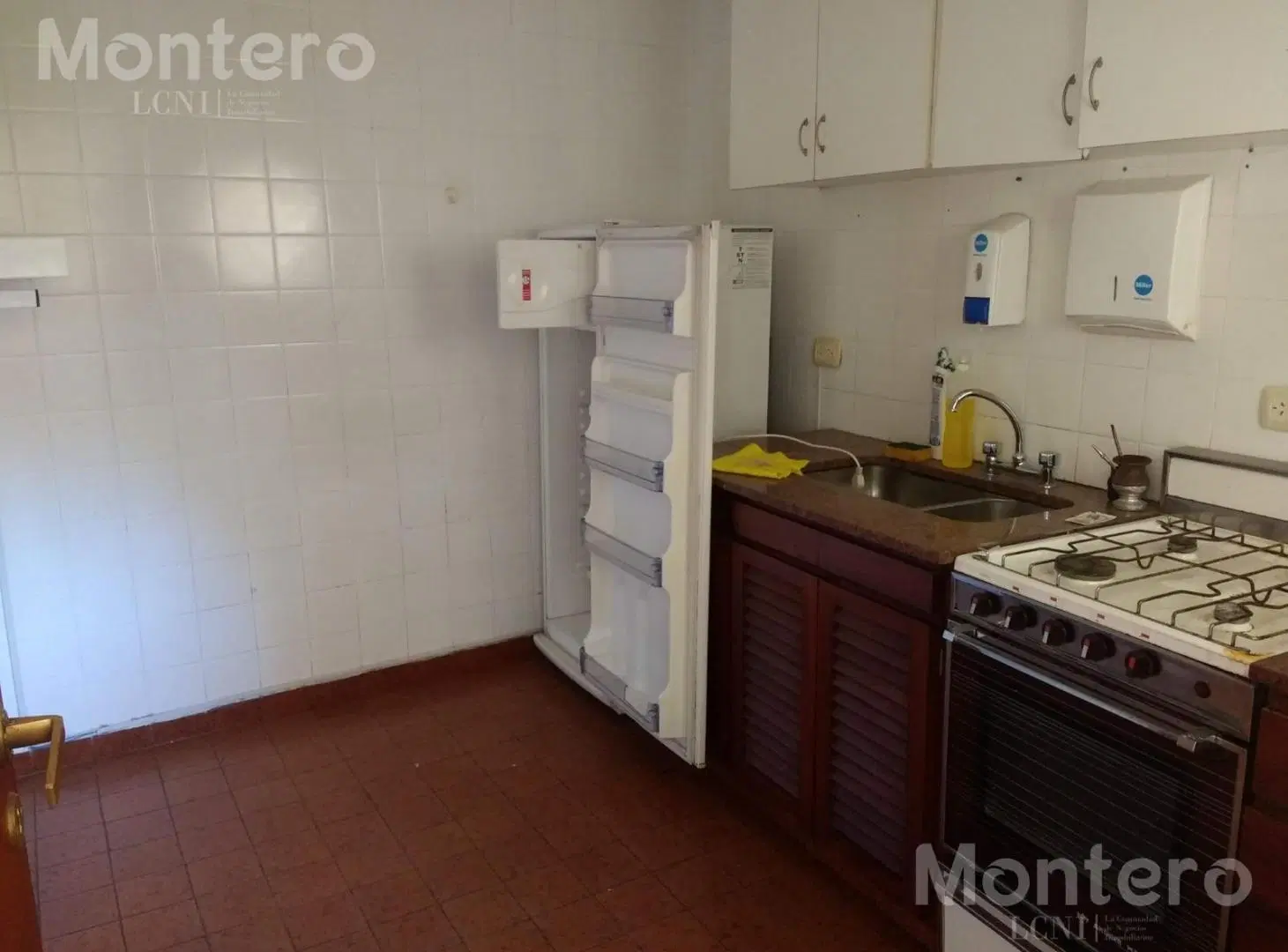 VENTA OFICINA 6 AMBIENTES ZONA CATALINAS MICROCENTRO PLAZA SAN MARTIN 3