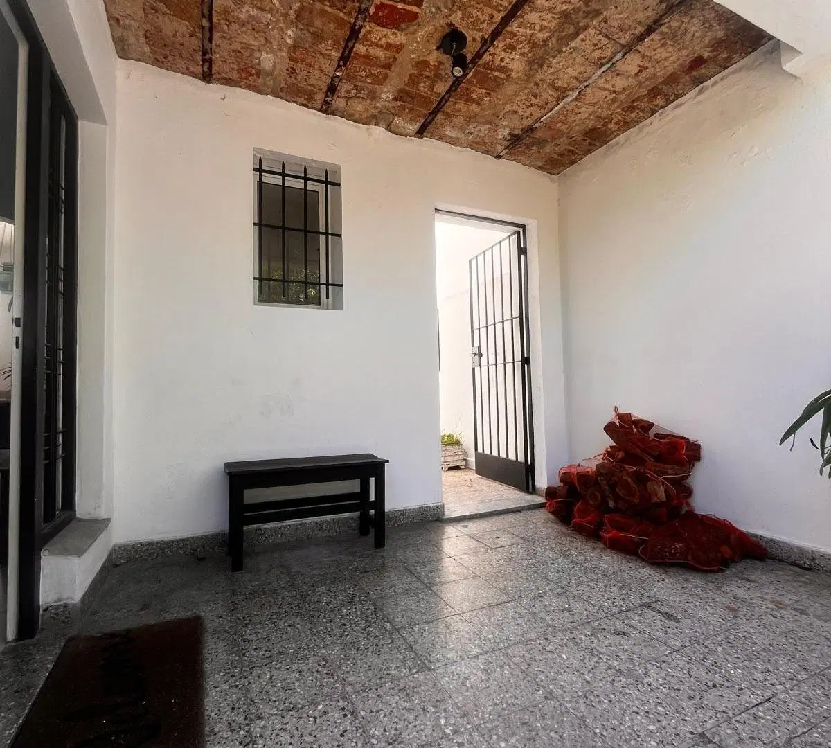 Casa de tres ambientes con jadin, parrila y terraza en Saavedra 2