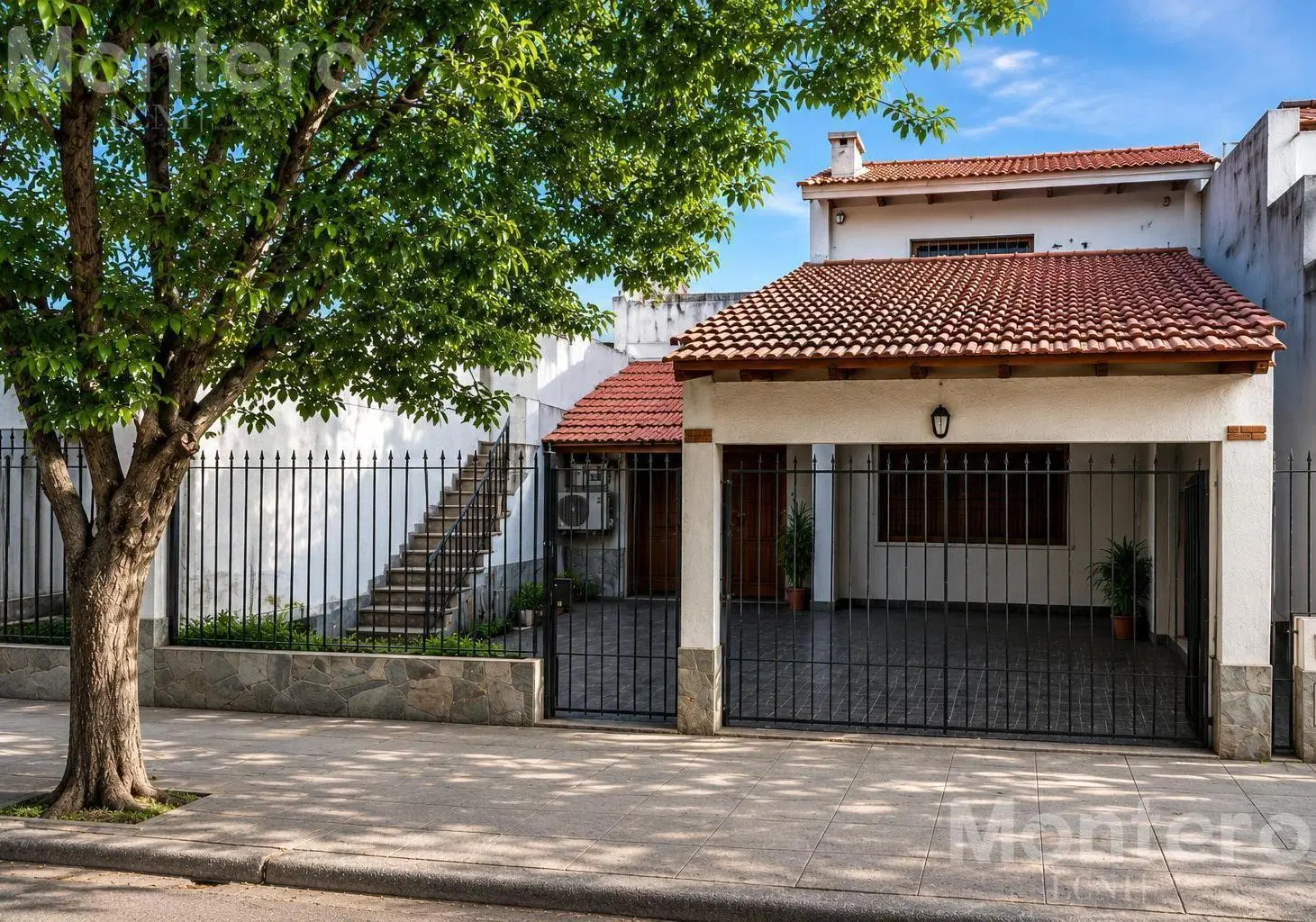 Venta Lote  478 m2, 8.66 m x 54.30 m,  Versalles, USAB 2 4
