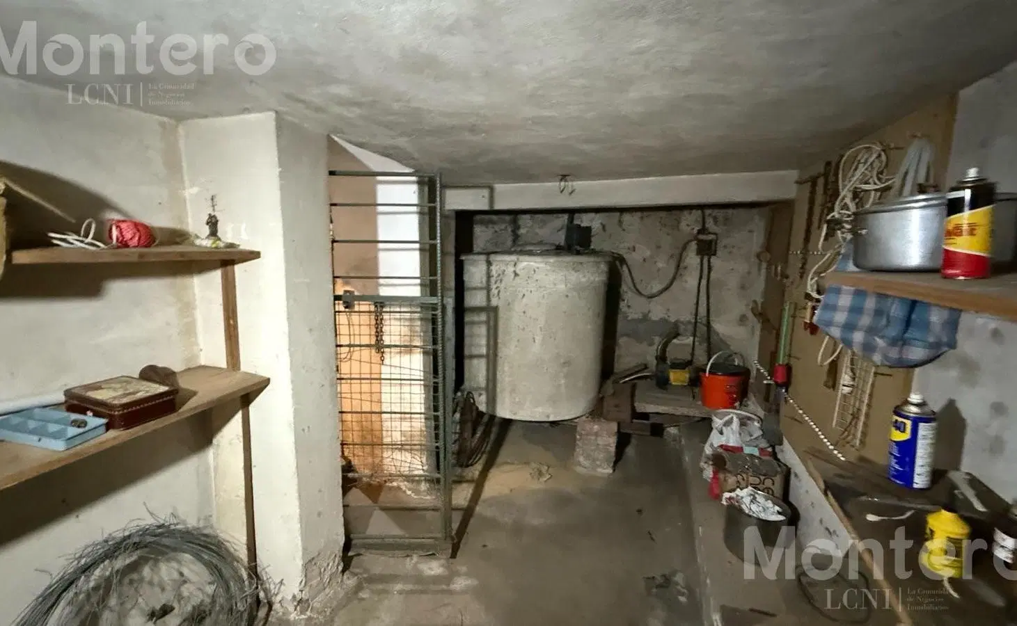 Casa   local en Balvanera ideal para refaccionar 2