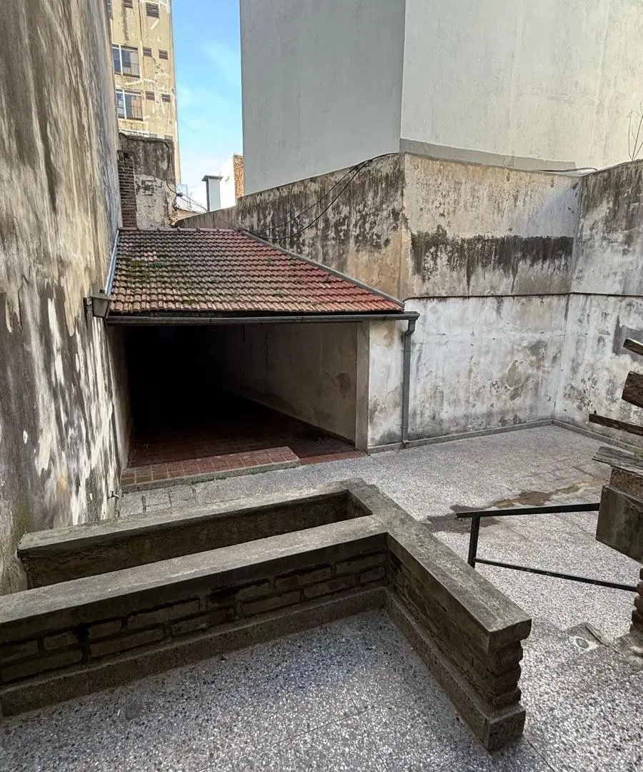 Casa   local en Balvanera ideal para refaccionar 3