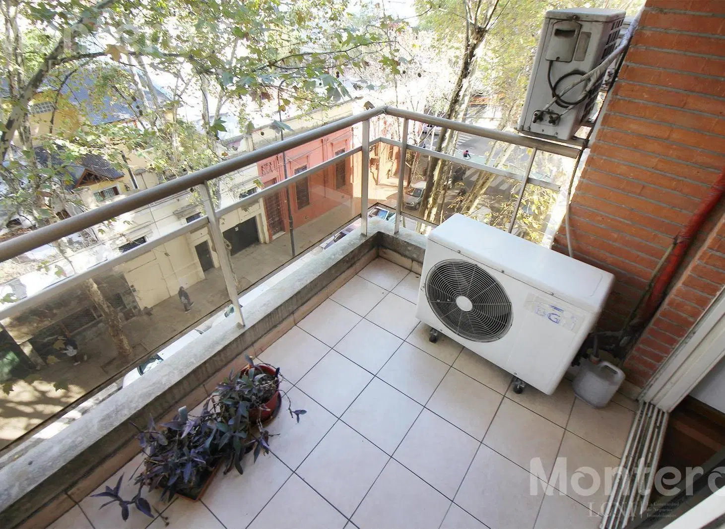 Departamento Almagro , 3 ambientes balcon a la calle,cochera, calefaccion individual, lavadero 4