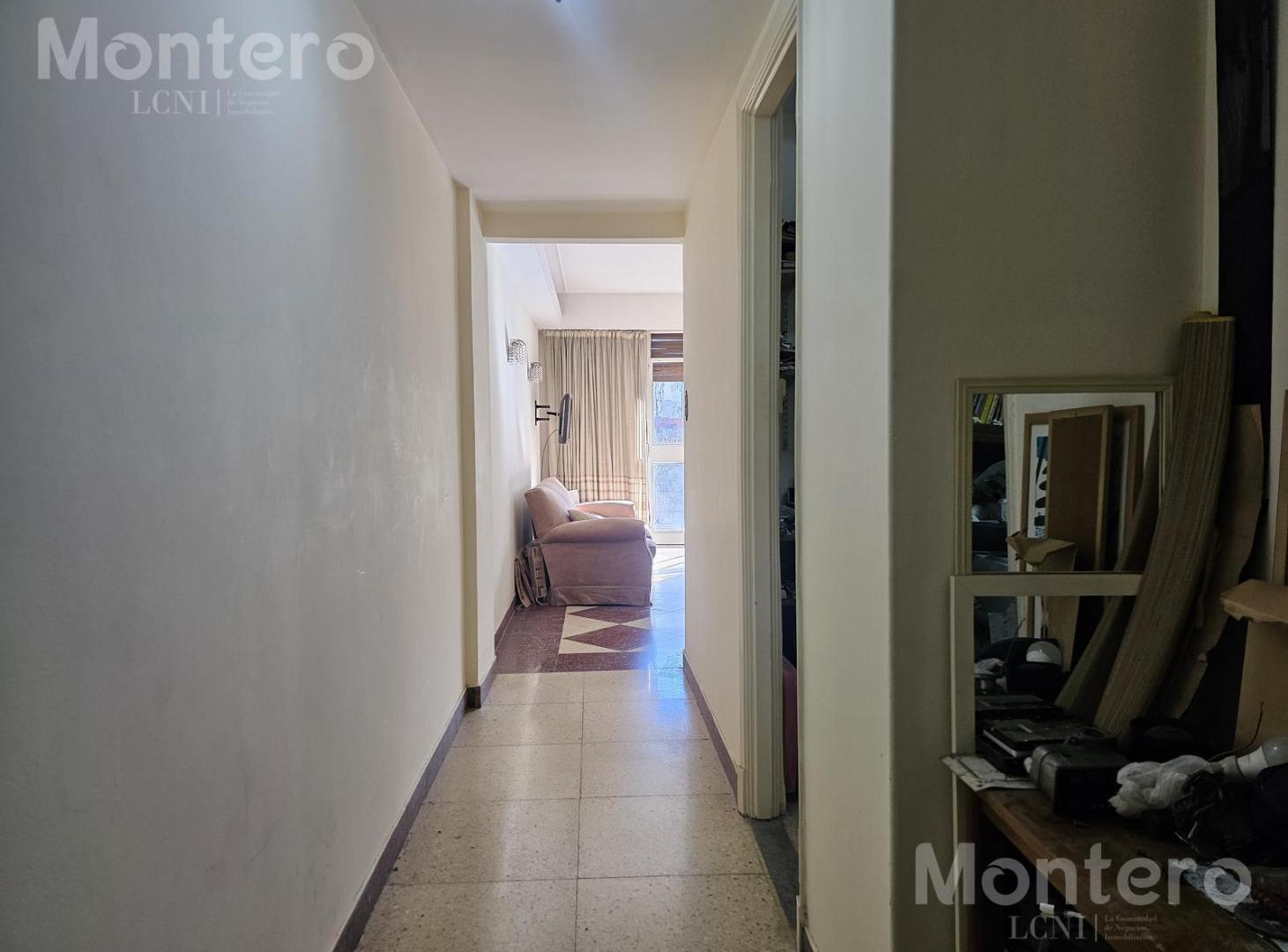 Foto de IMPERDIBLE SEMIPISO! al frente, balcón corrido, 3 amb, 2 baños, dependencia, escritorio y cochera, imagen 4