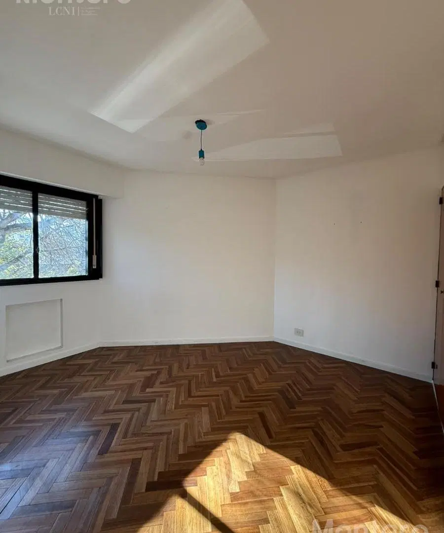 Departamento de 4 amb con dependencia, todo luz! 2