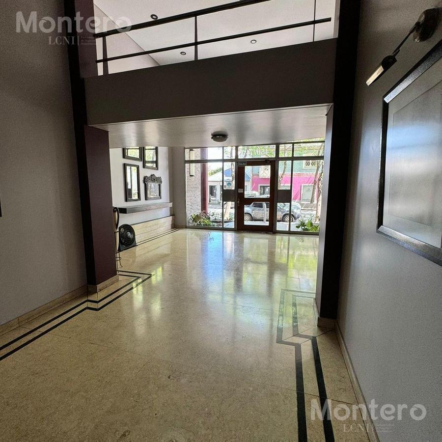 Foto de Departamento de 3 amb. en Las Lomitas con Balcon y cochera fija, imagen 1