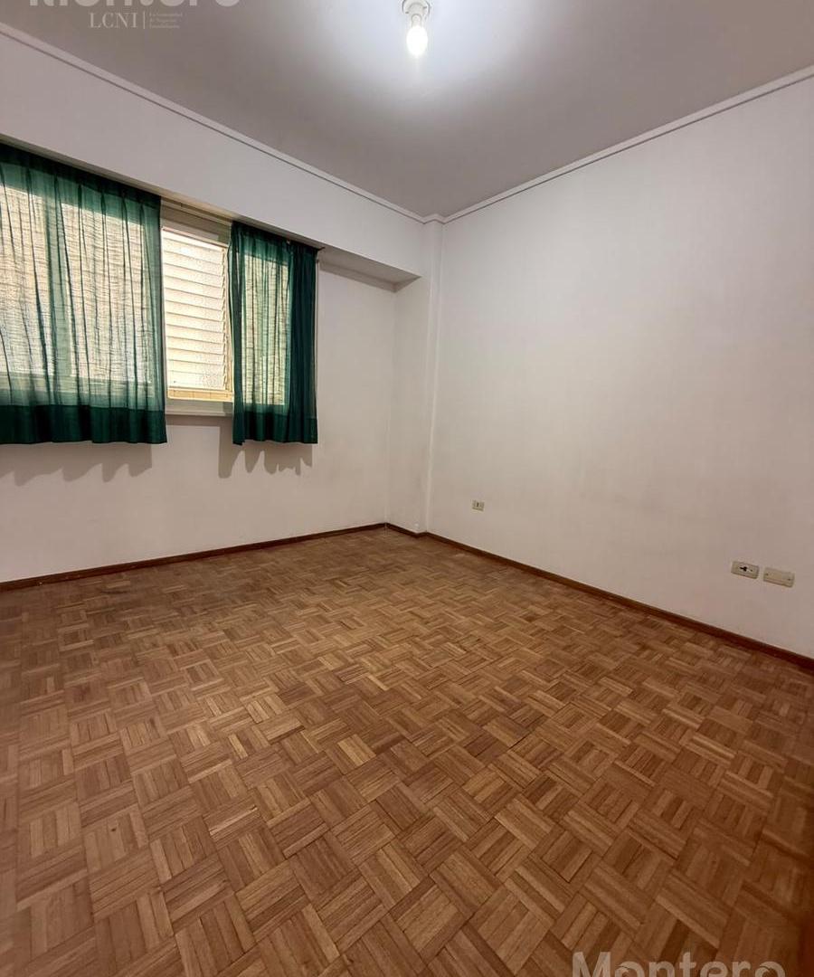 Foto de Departamento de 4 ambientes 5to al contrafrente para actualizar, imagen 3