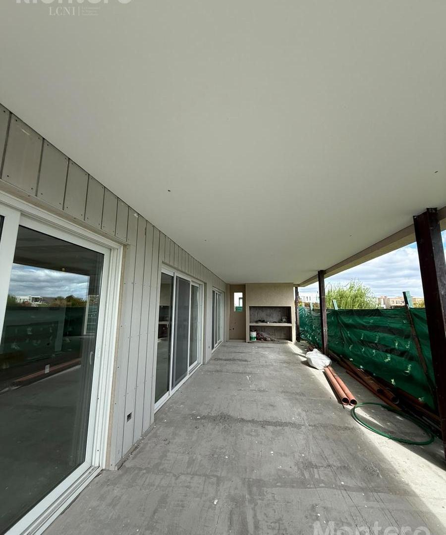 Foto de Casa en construccion 3 dormitorios al lago en Marinas, Puertos del Lago, imagen 2